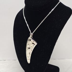 RLM Robert Lee Morris Tiger Claw Silver Tone Pendant Minimalist Necklace